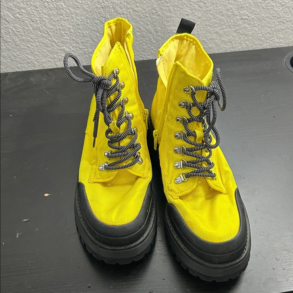 Steve Madden Timbor Ankle Boots - Picture 2 of 6